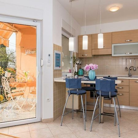 Apartment Pula Relax ภายนอก รูปภาพ