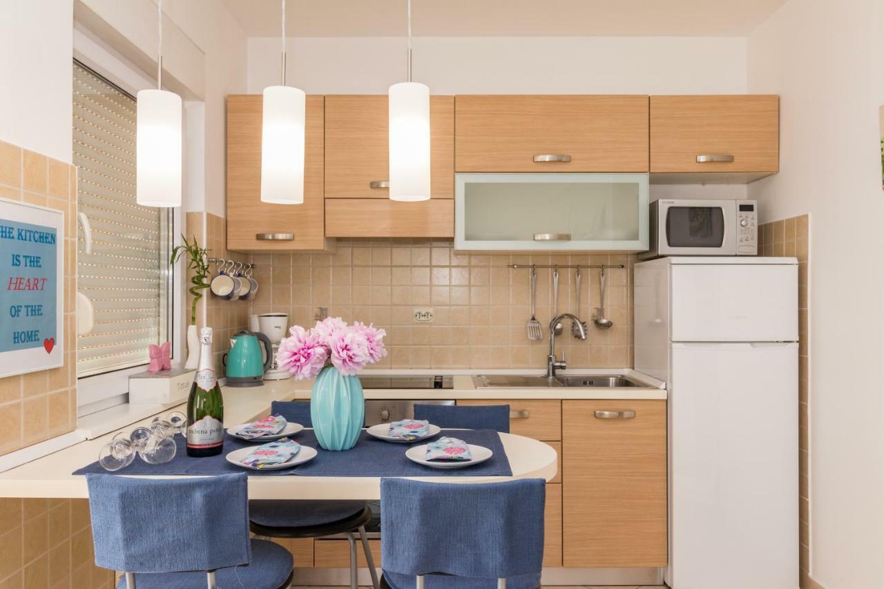 Apartment Pula Relax ภายนอก รูปภาพ