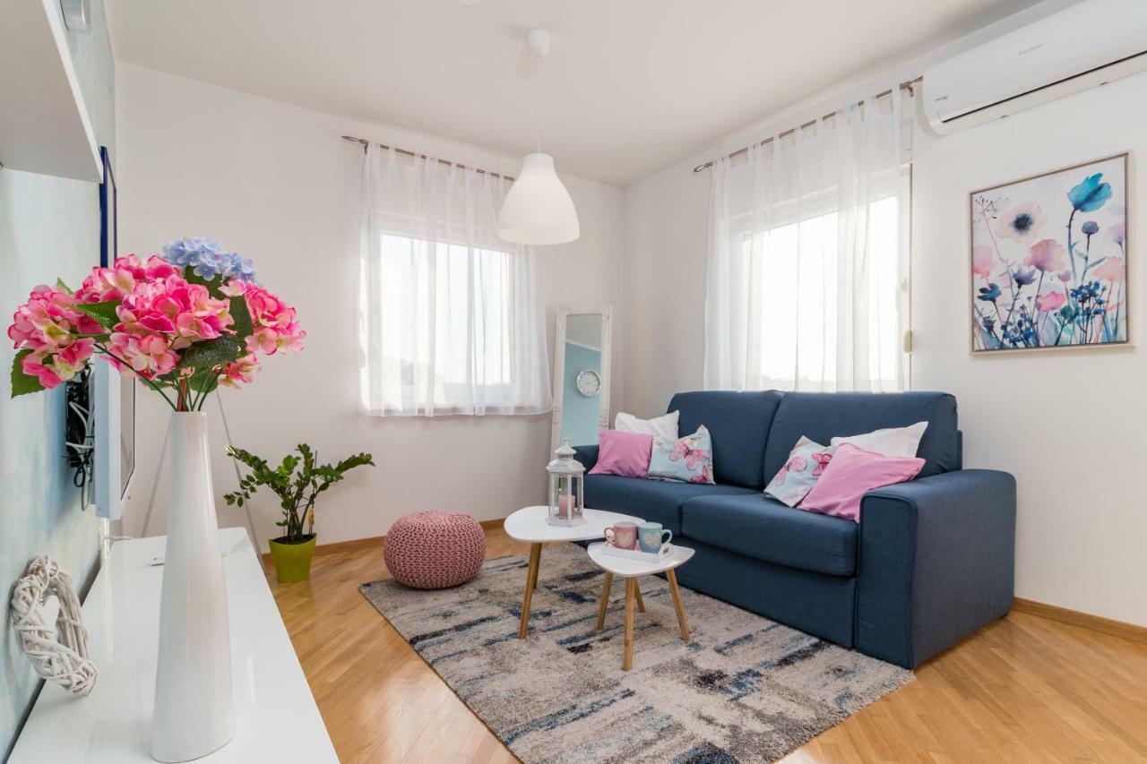 Apartment Pula Relax ภายนอก รูปภาพ