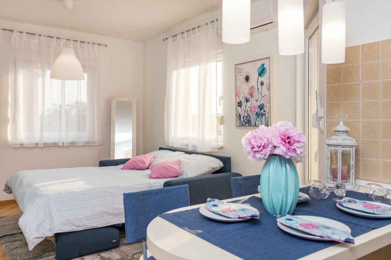 Apartment Pula Relax ภายนอก รูปภาพ